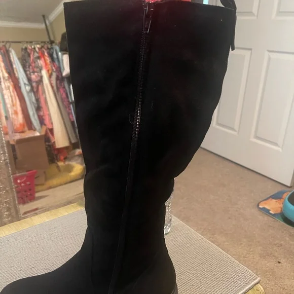 Kohl's Women's Black Over the Knee Boots - Picture 3 of 6
